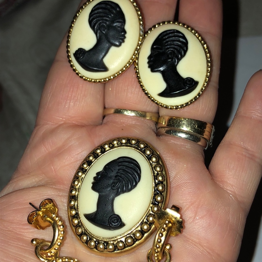 COREEN Simpson set brooch earrings